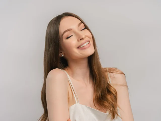 What’s the Best Age for a Facelift? Follow the Clues in Your Skin and Anatomy